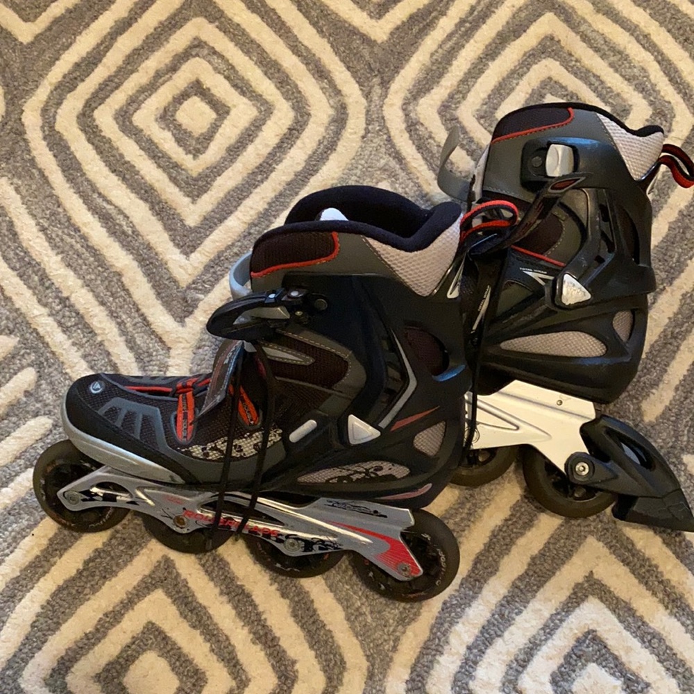 Used- rollerblades for men. Size 9.5